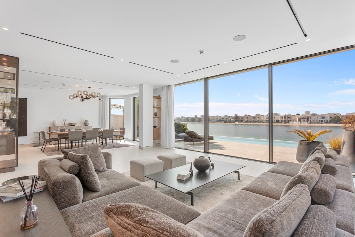 Palm Jumeirah Luxe Villa 4BR